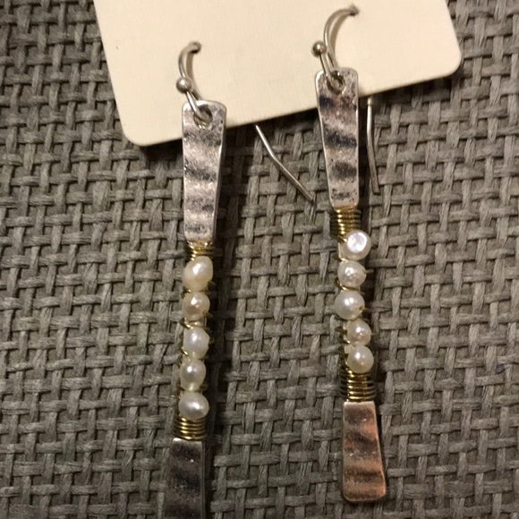 Dangle earrings - Picture 2 of 4